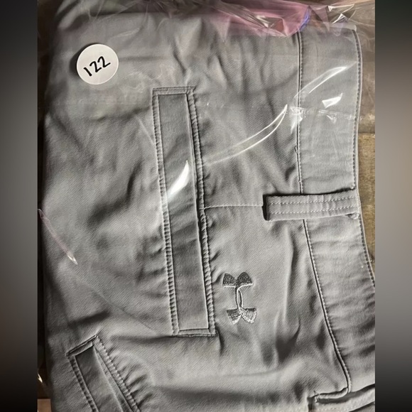 Under Armour Men’s Size 38 Gray Golf Shorts Chinos Flat Front Nylon, Polyester - Picture 9 of 9